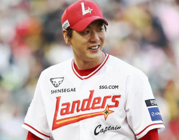 302b12b - sportstories.net | 스포츠 및 엔터테인먼트 김광현, SSG와 2년 다년 계약 체결: 청라 시대의 시작