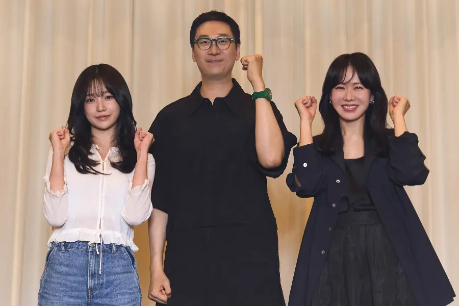 버라이어티’ 손예진·조유리, ‘마스크걸’ 감독과 의기투합 - sportstories.net | 스포츠 및 엔터테인먼트