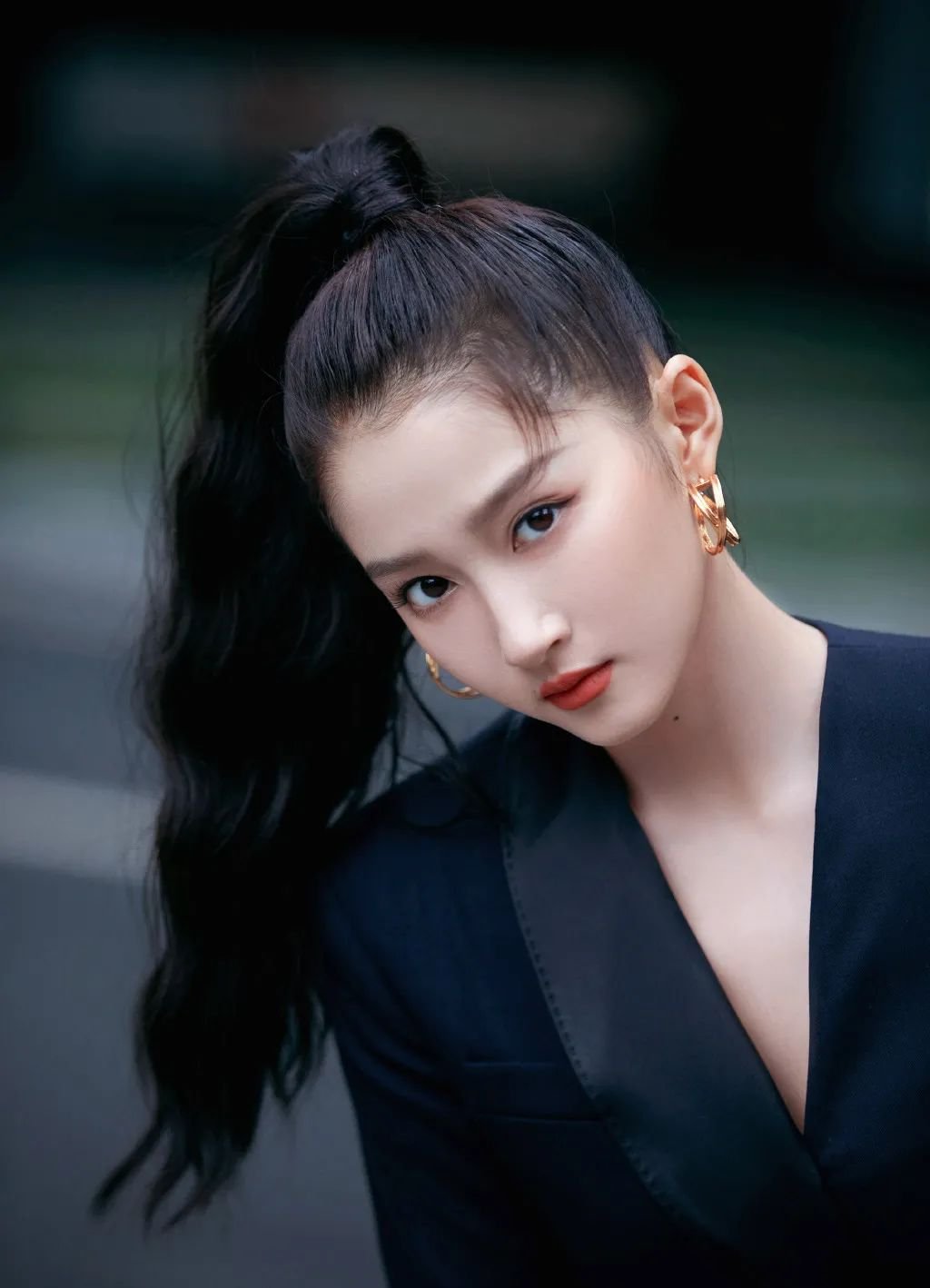 관샤오통(关晓彤), 실력 입증 위해 노력하지만 업계 내 복잡한 환경 마주해 - sportstories.net | 스포츠 및 엔터테인먼트