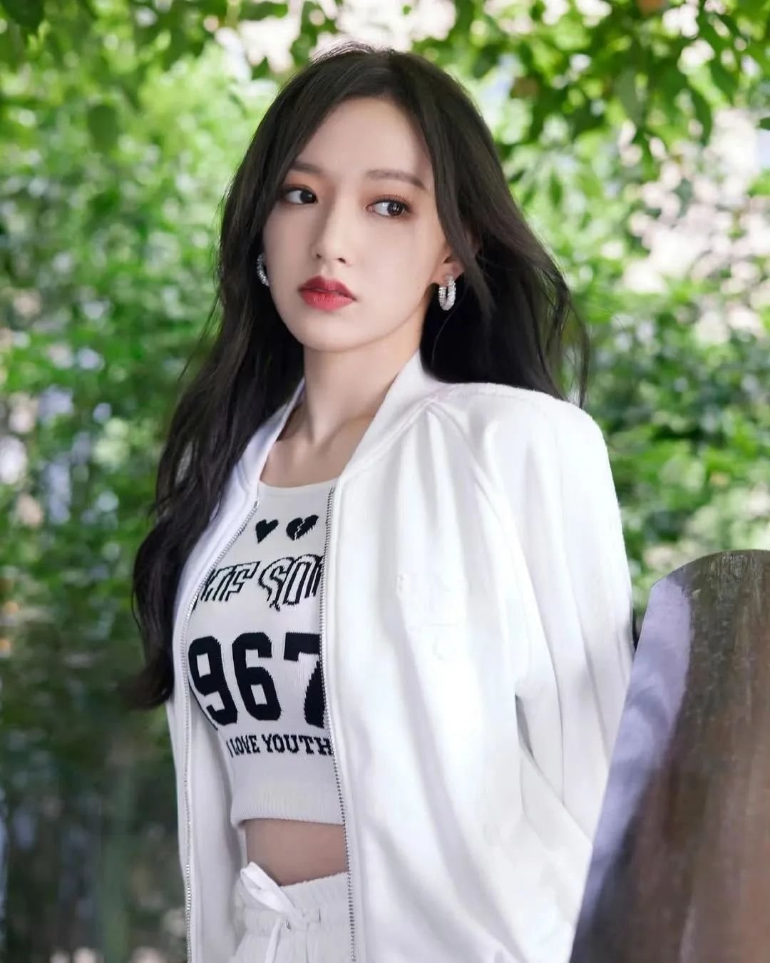 화려한 무대 뒤에 감춰진 고통: 정샤오(程潇), “완벽함”의 대가 - sportstories.net | 스포츠 및 엔터테인먼트