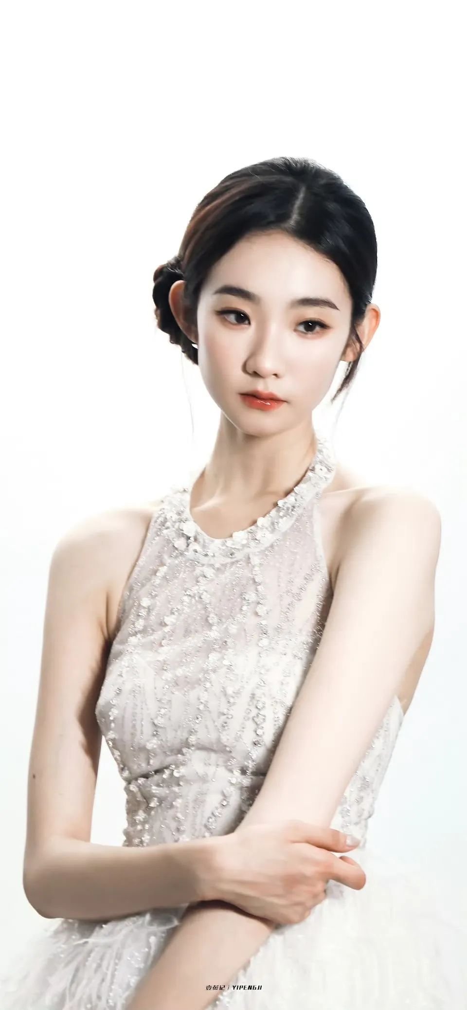 덩언시(邓恩熙), 장이판(张艺凡), 허메이치(贺美琦)는 왜 타임펑쥔(时代峰峻)과 계약했을까? 정말 ‘자원 없는’ 회사일까? - sportstories.net | 스포츠 및 엔터테인먼트